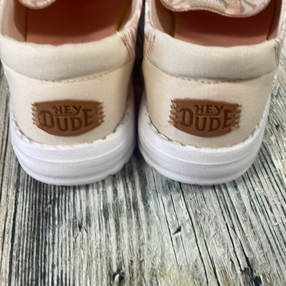 NWOT Hey Dudes size w8 coral & white - Picture 5 of 8